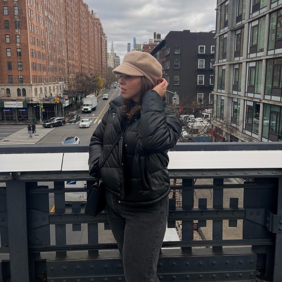 Like To Bookmark My Closet 🤍🤍🤍 - Picture 3 of 3